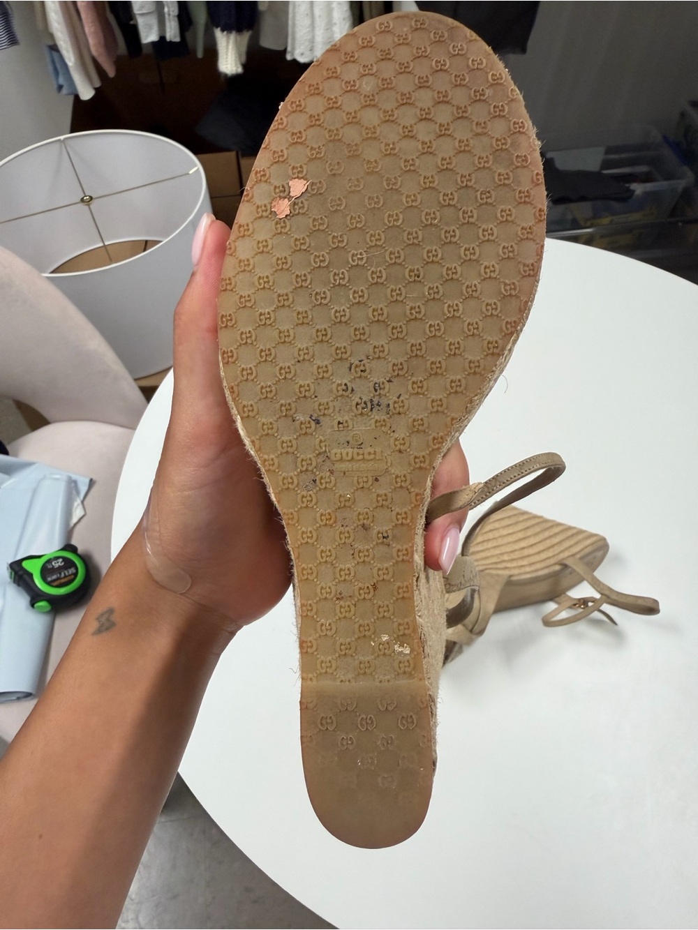 Gucci Tan Leather Cross-Strap Heeled Sandals - Picture 4 of 6
